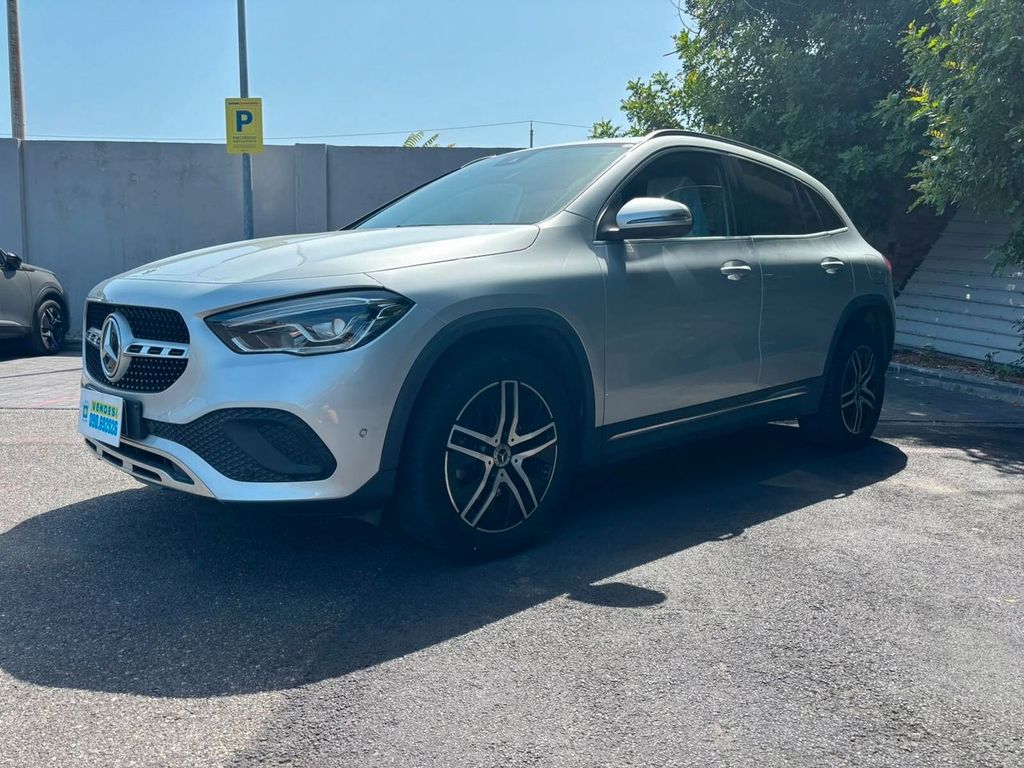 Image of Mercedes-Benz GLA 200