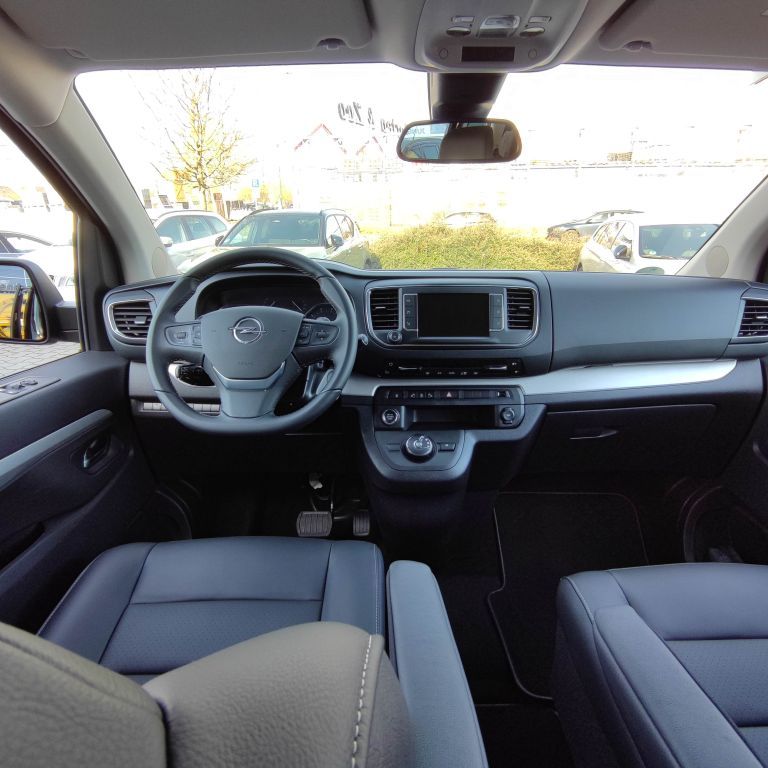 Fahrzeugabbildung Opel Zafira Life Tourer L 2.0D Aut.+Leder+Standh+Kame