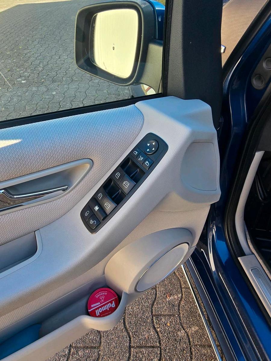 Mercedes-Benz B170 2009 — photo 10