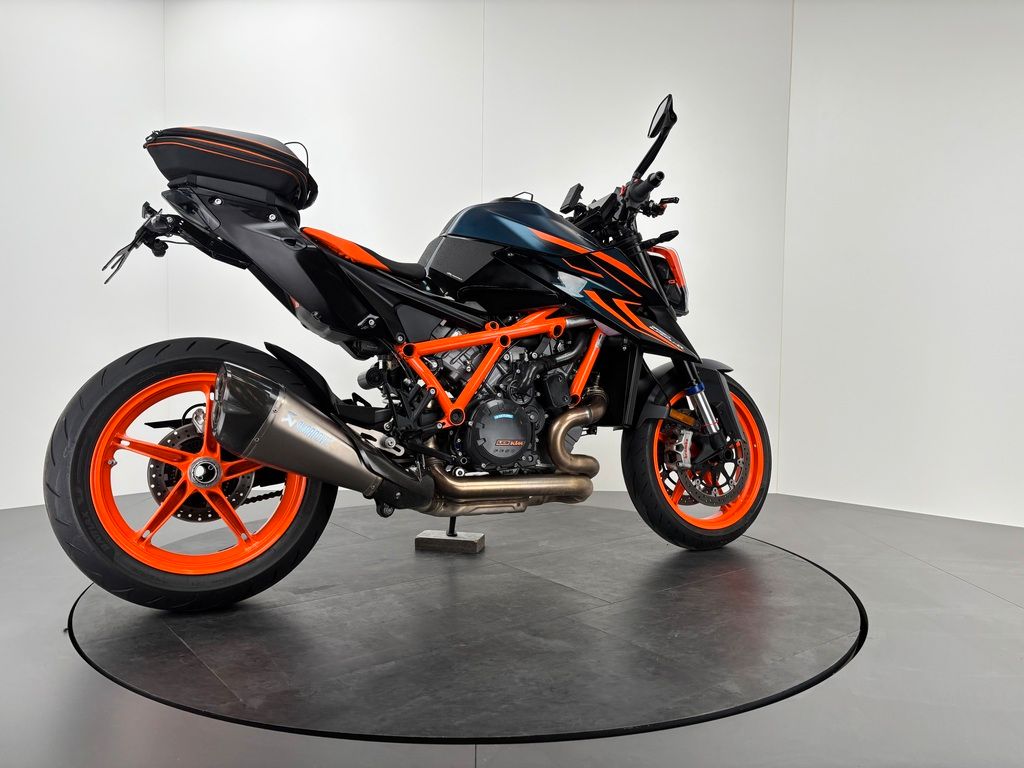 Fahrzeugabbildung KTM 1290 SUPER DUKE R EVO *TECHPACK *AKRA *POWERPART