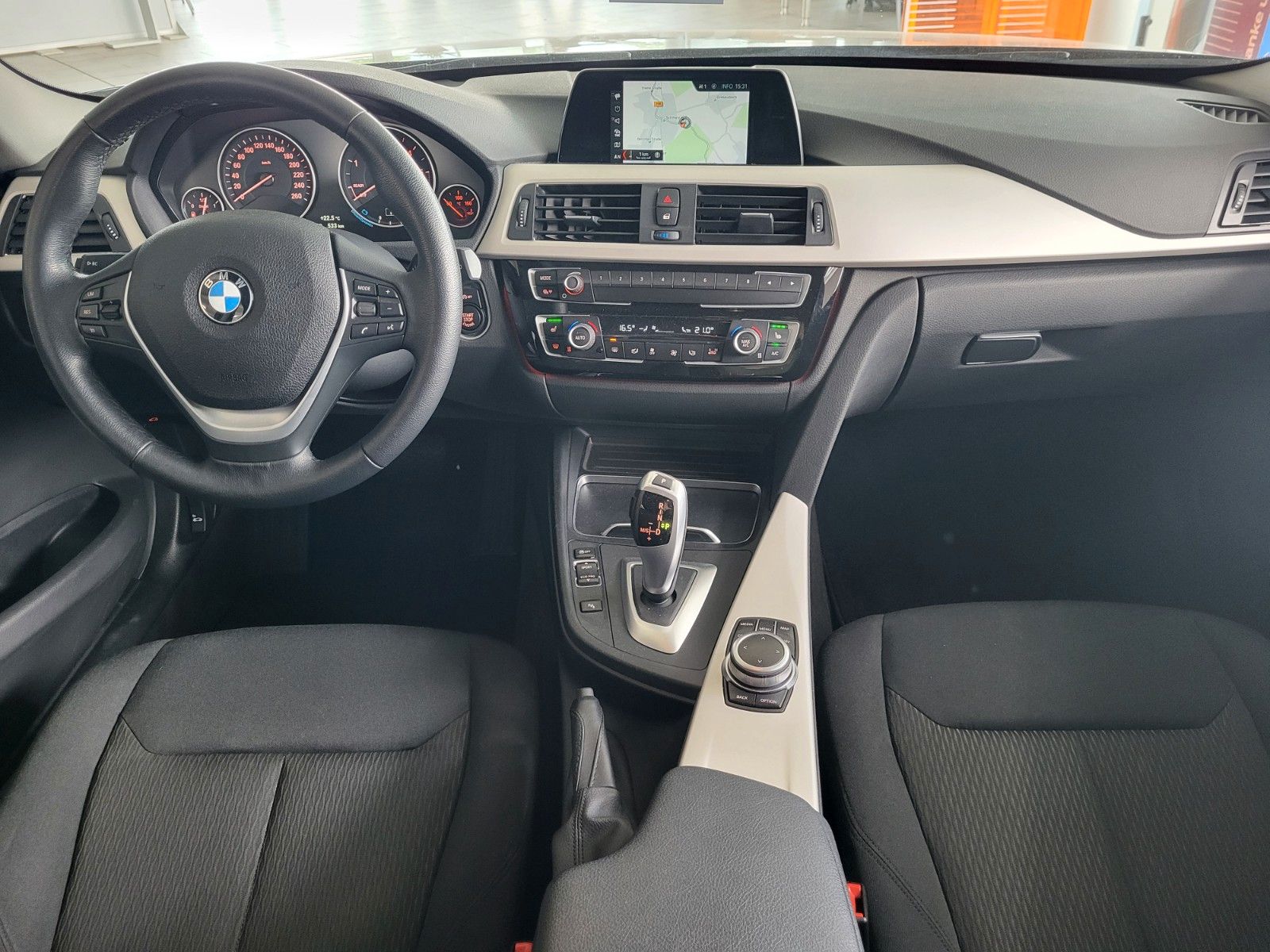 Fahrzeugabbildung BMW 320 D Touring/Automatik/Navi/LaneAssist/Klima