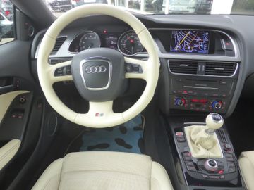 Audi S5 Coupe  4.2 FSI V8 quattro AHKStandhzgPanoB