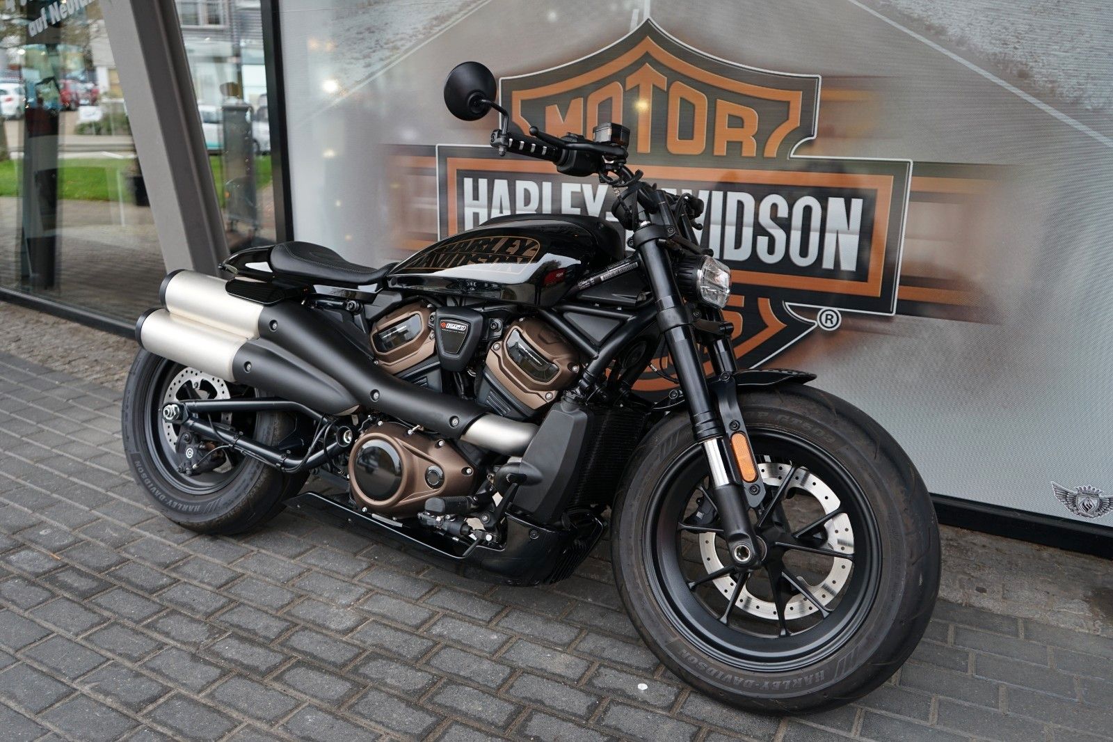 Fahrzeugabbildung Harley-Davidson Sportster S mit LED Blinkern & KZH seitl.