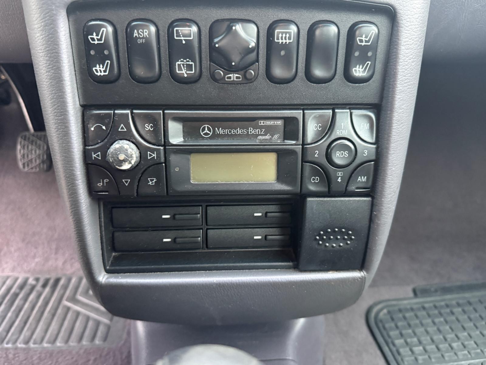 Mercedes-Benz A 190 AVANTGARDE*KLIMA*LEDER*TÜV/ASU 01/2027*TOP