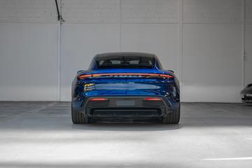 صورة 4 لـ 2020 Porsche TAYCAN