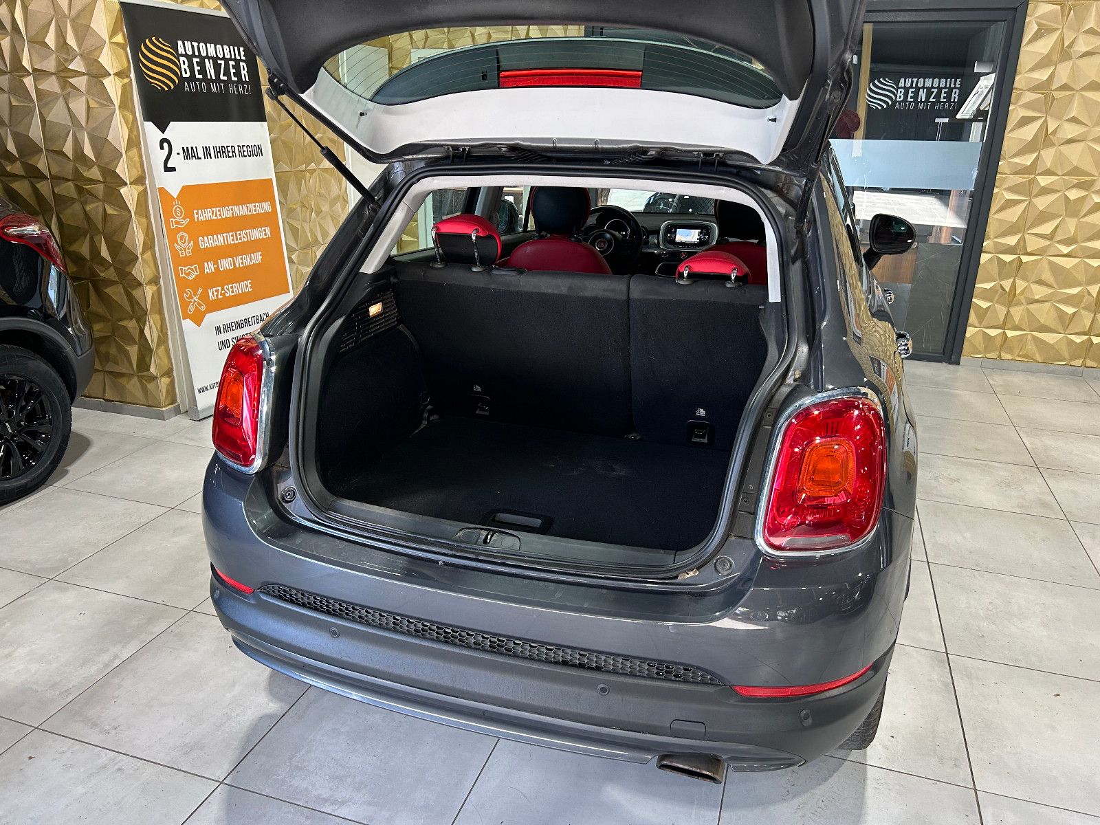 Fahrzeugabbildung Fiat 500X Pop Star//NAVI//PDC//TEMPOM//MFL