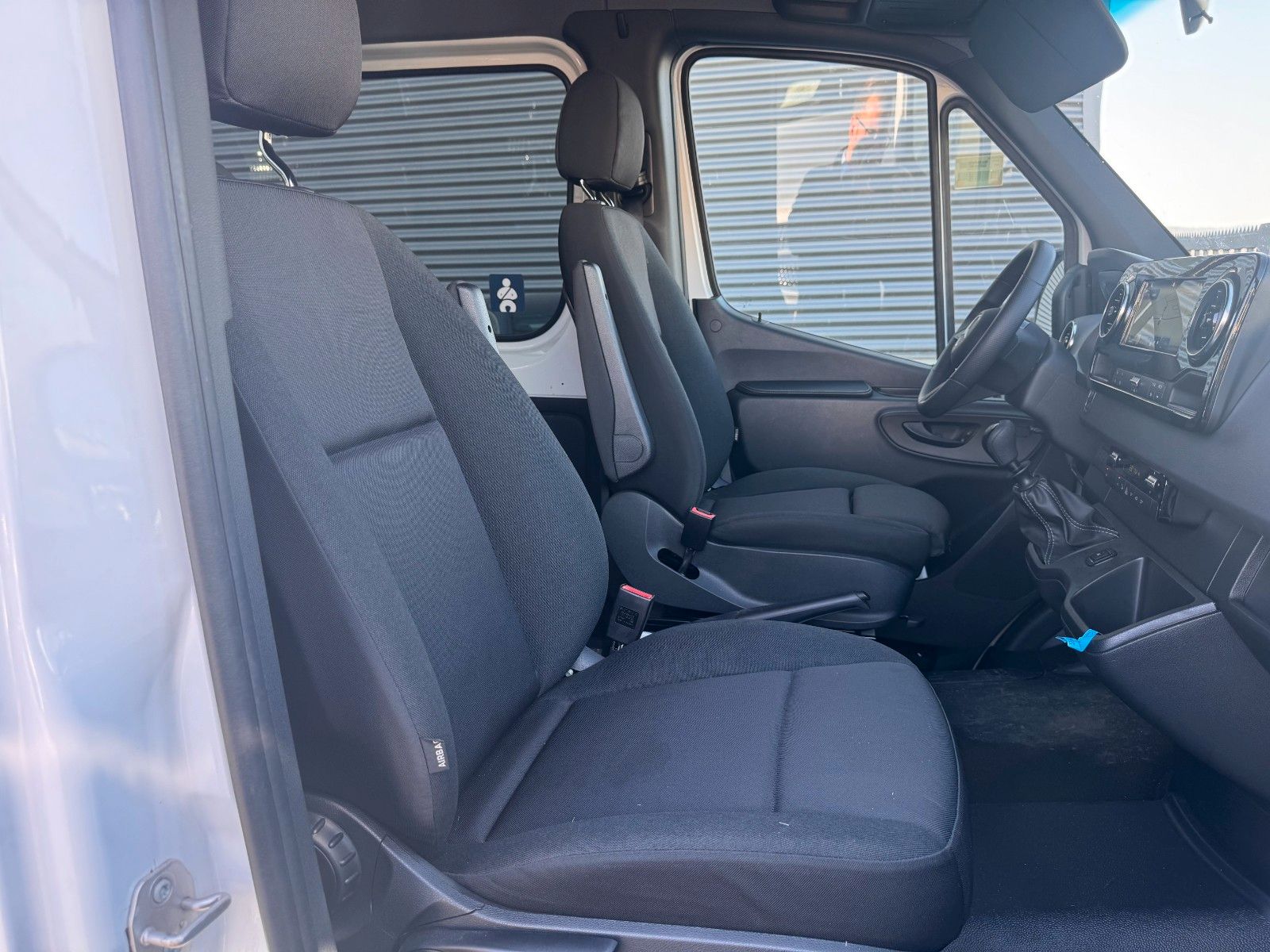 Fahrzeugabbildung Mercedes-Benz Sprinter 317 CDI Rollstuhl/Behinderten Lift