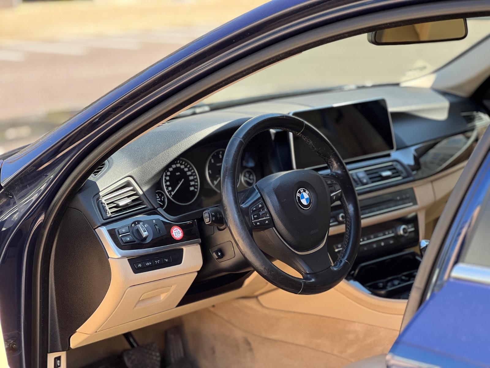 BMW 525 2012 — photo 15