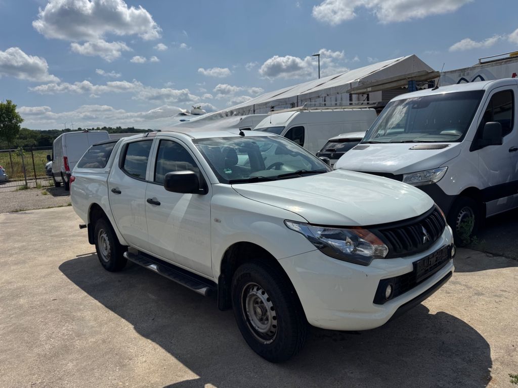 Image of Mitsubishi L200