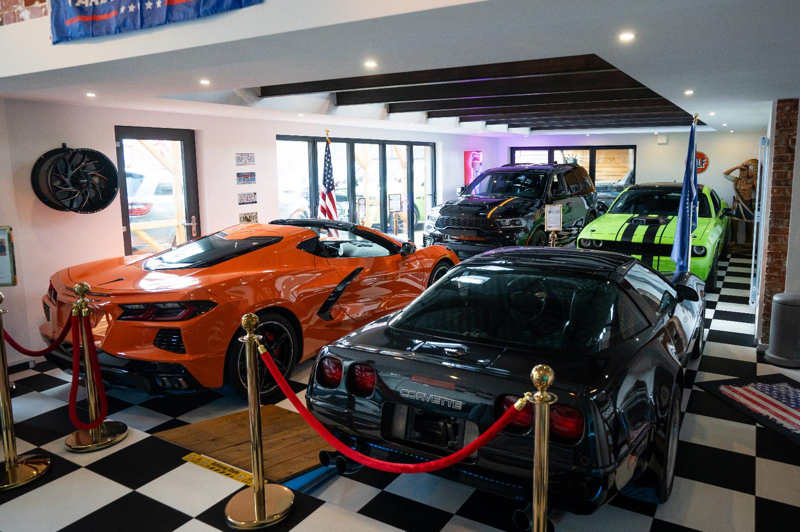 showroom-image-bottom