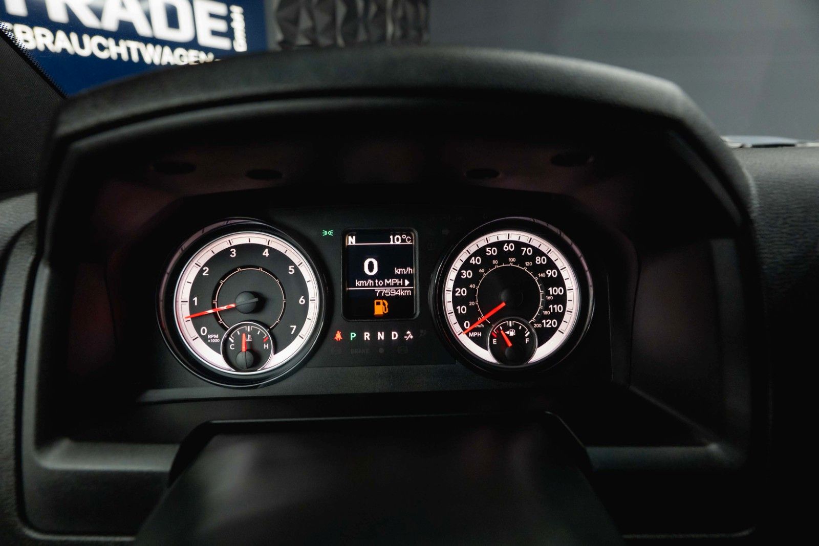 Fahrzeugabbildung Dodge RAM 5.7 V8 HEMI 4x4 OFFROAD Night-Paket LONG 19%