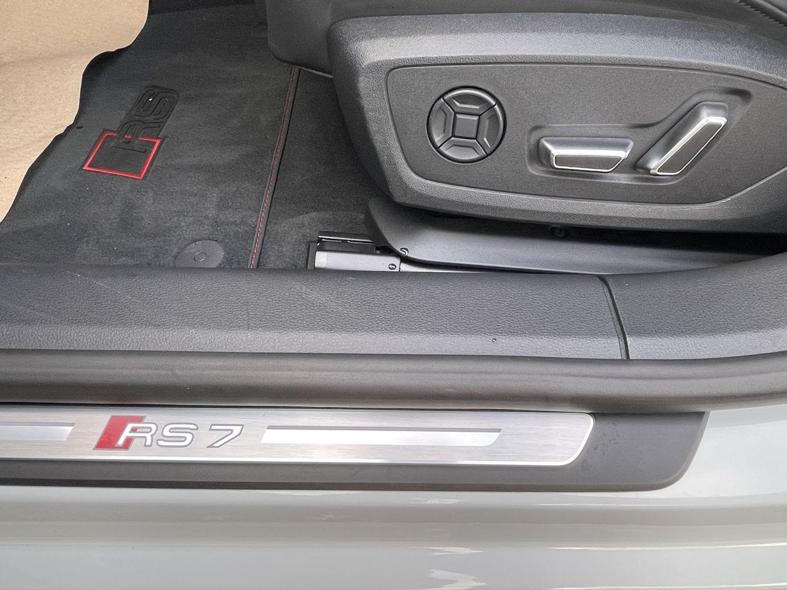 Audi RS7 - Bild 24