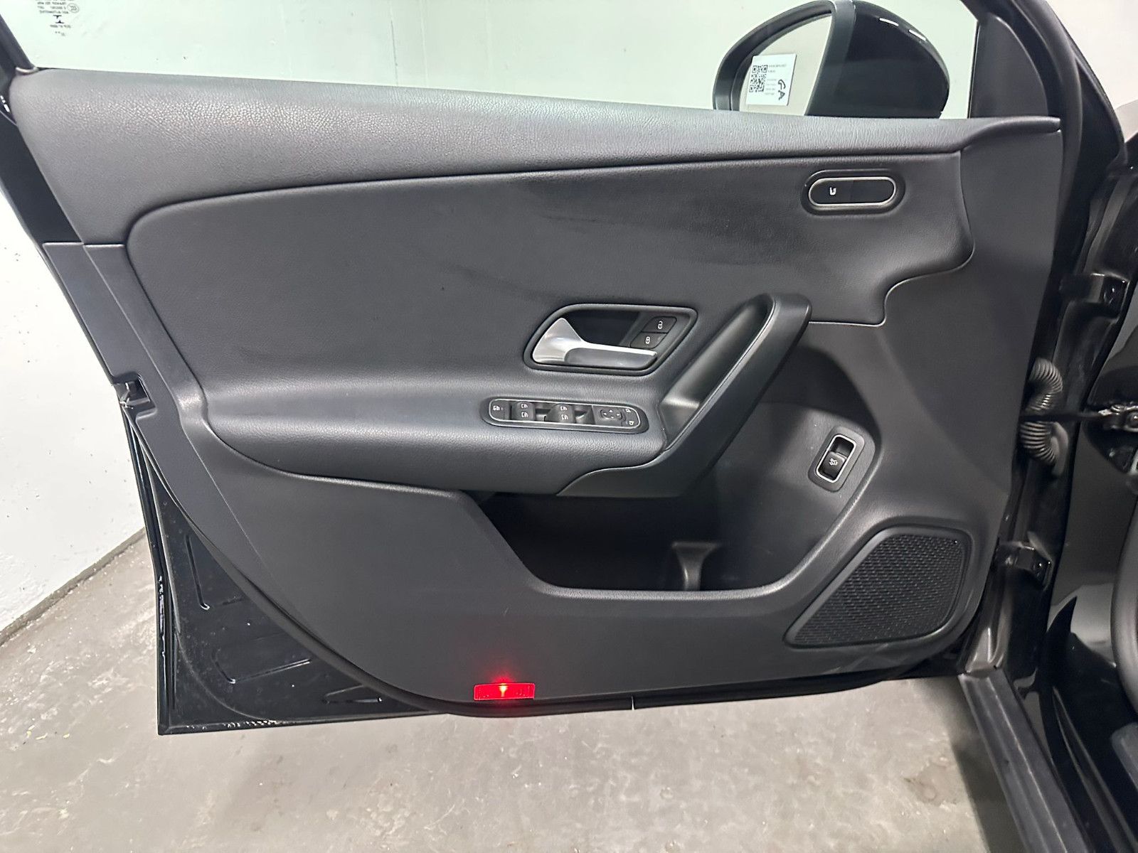 Fahrzeugabbildung Mercedes-Benz A 200 d Limousine *KAMERA*NAVI*CARPLAY*AHK*