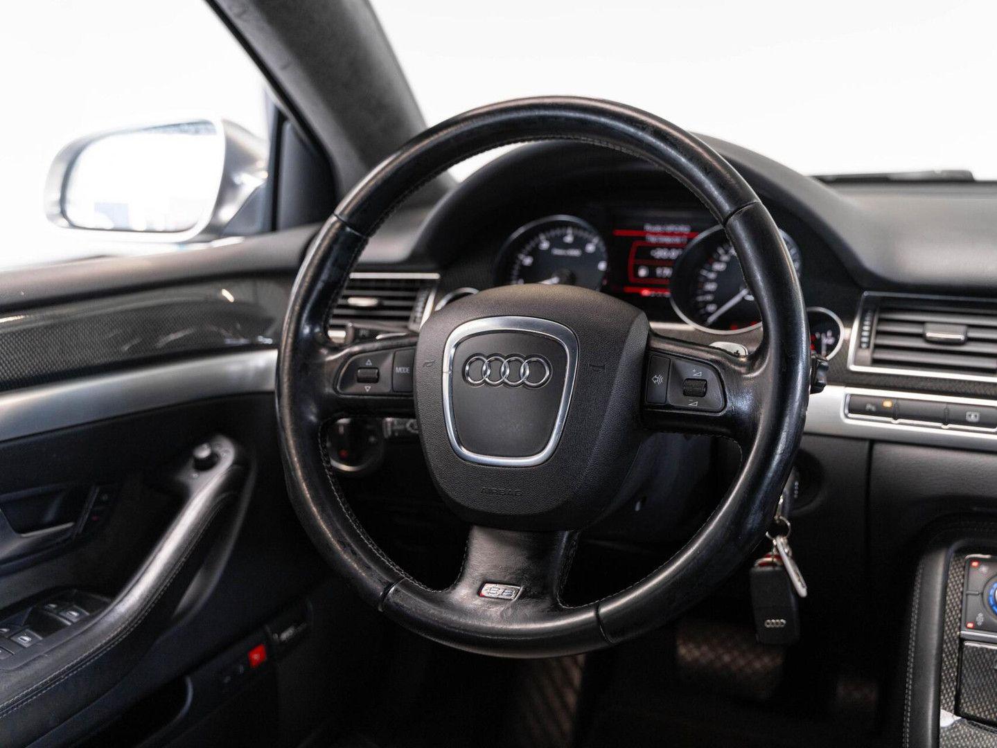 Audi S8 5.2 S8 Pro Line Bose Full