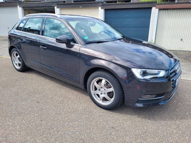 AUDI A3 1.6 TDI Ambiente Sportback Ambiente