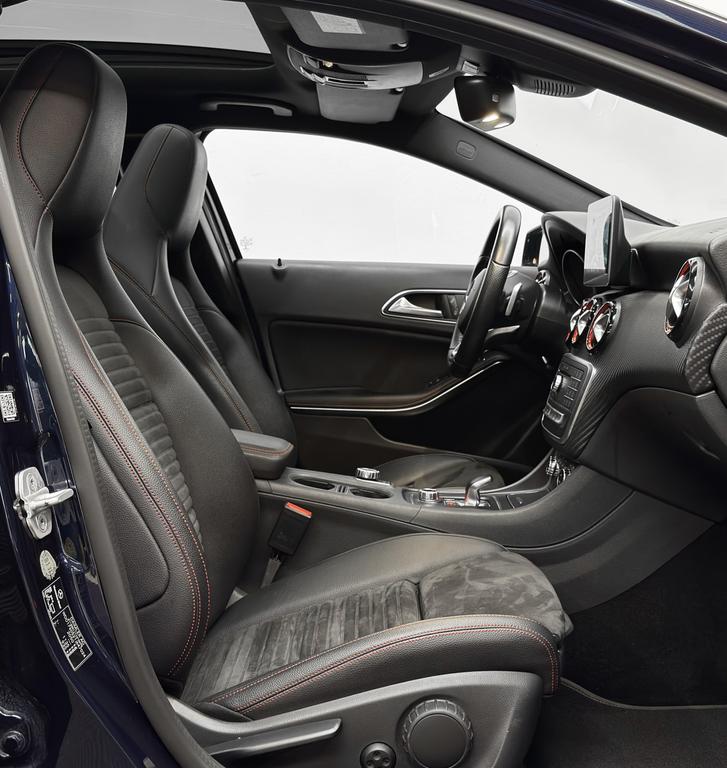 Mercedes-Benz A 45 AMG