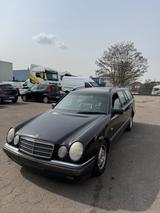 Mercedes-Benz E 210 (W210), Baujahr 1998, 170 PS - Mercedes-Benz: Kombi, W210