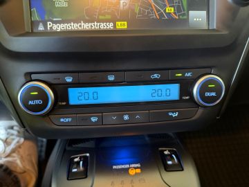 Toyota Avensis - 10