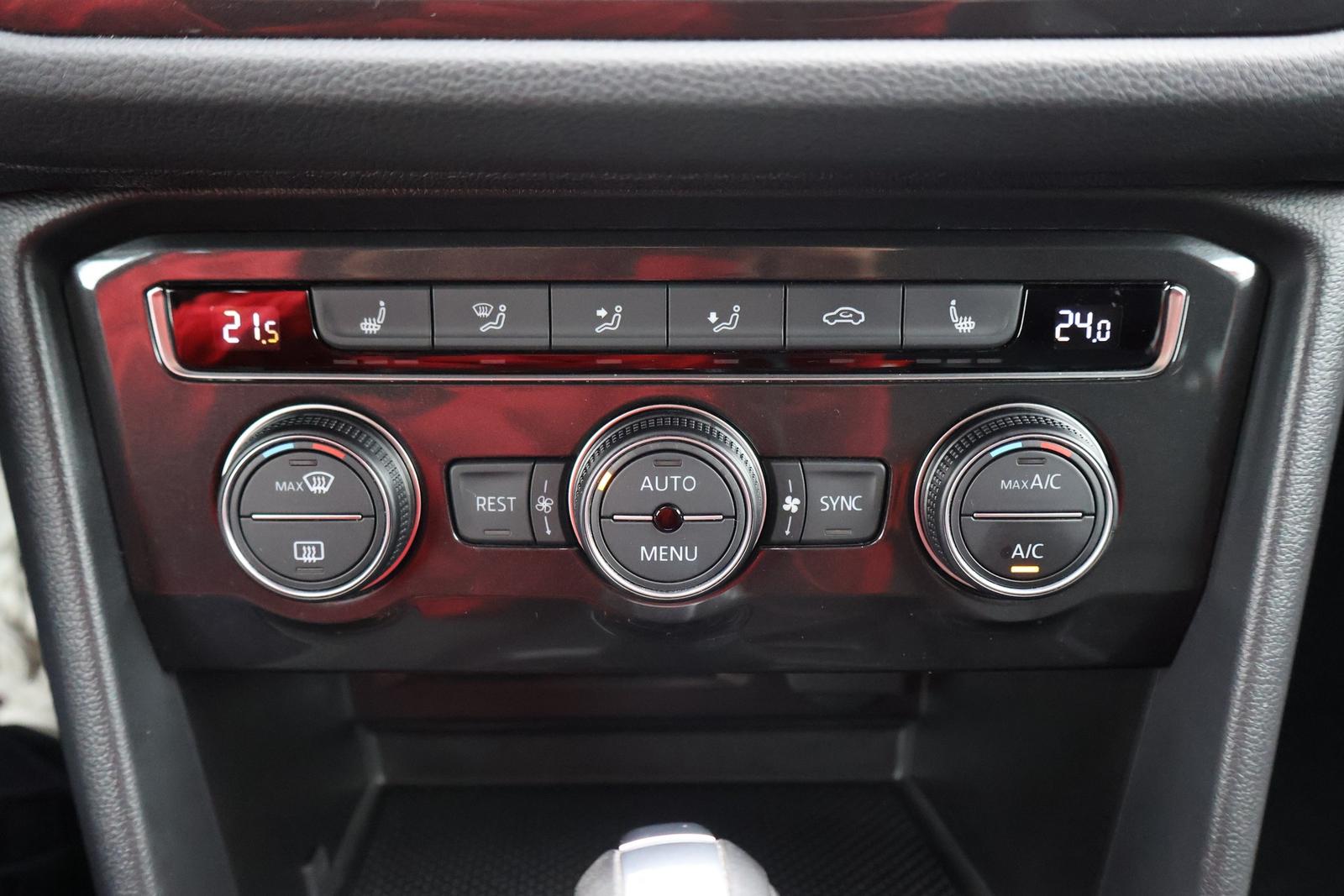 Volkswagen Tiguan 1.4 TSI DSG R-Line LED ACC Navi 360° AHK