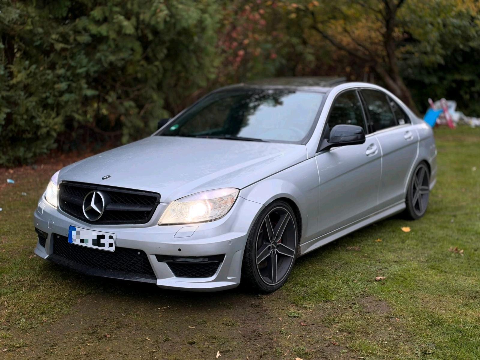 Mercedes-Benz C 320