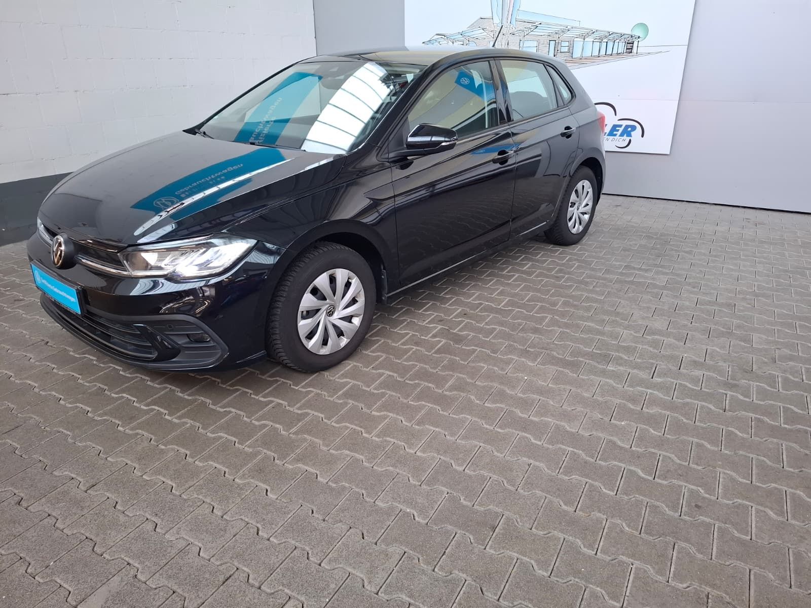 Fahrzeugabbildung Volkswagen Polo Life 1,0 TSI +IQ.Drive + Navi + Licht+Sicht