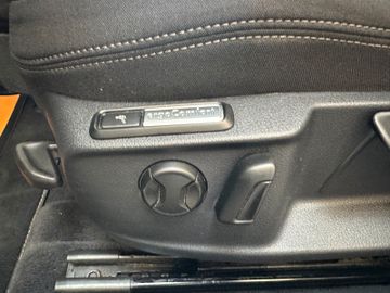 Volkswagen BMTStart-Stopp *AHK*Sitzh.*Pano*ACC*