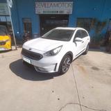 Kia Niro 1.6 GDi DCT HEV Style - Kia Niro mit Halbautomatikschaltung