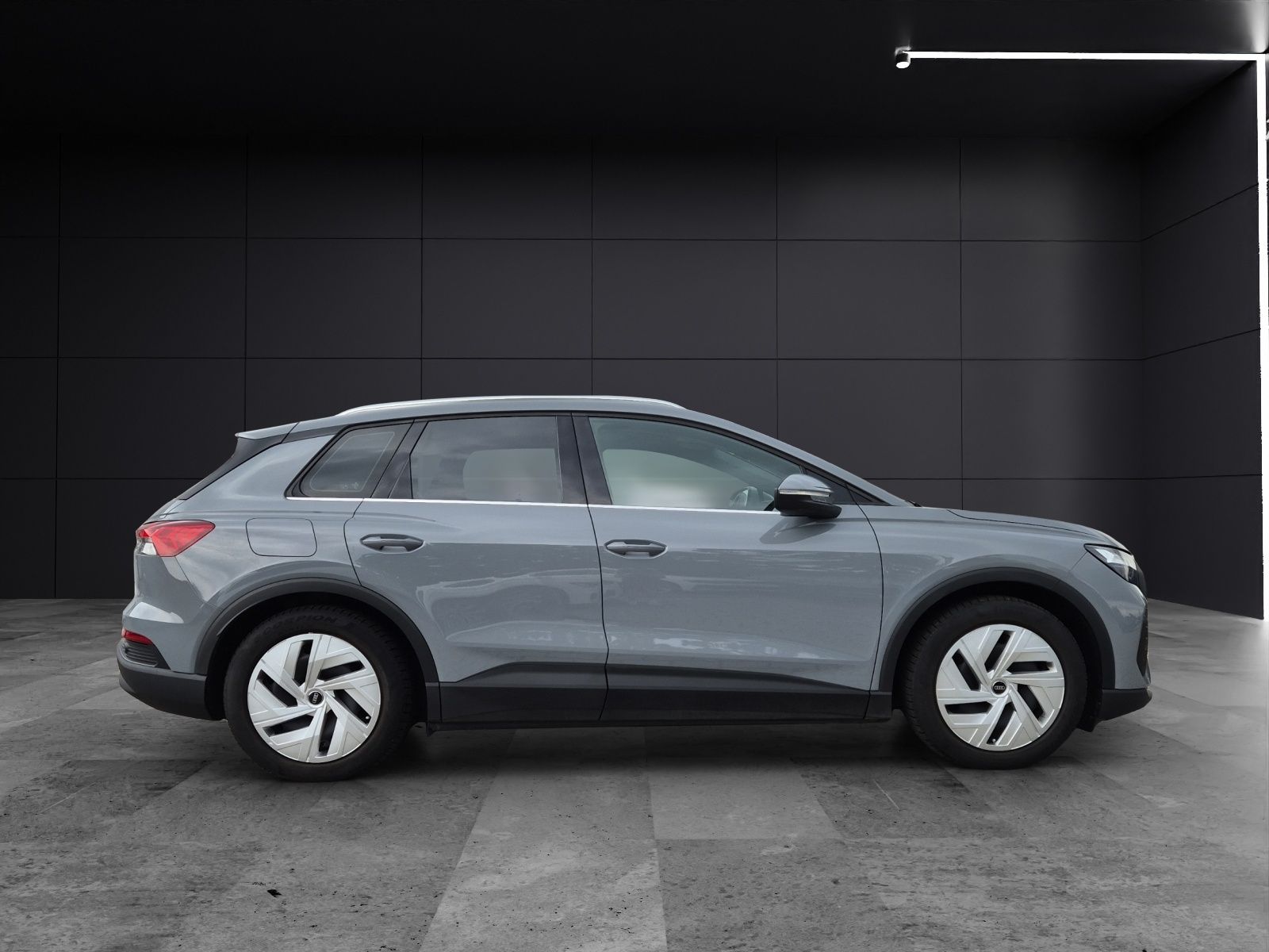 Fahrzeugabbildung Audi Q4 e-tron 45 e-tron quattro LED Naviplus AVC ACC