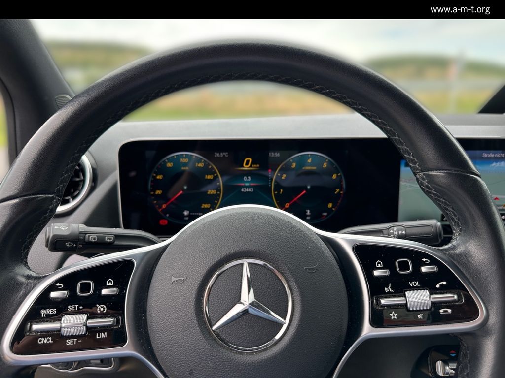 MERCEDES-BENZ B 200