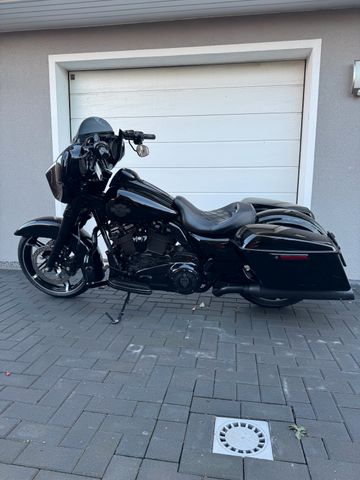 Harley-Davidson Street Glide Kesstech