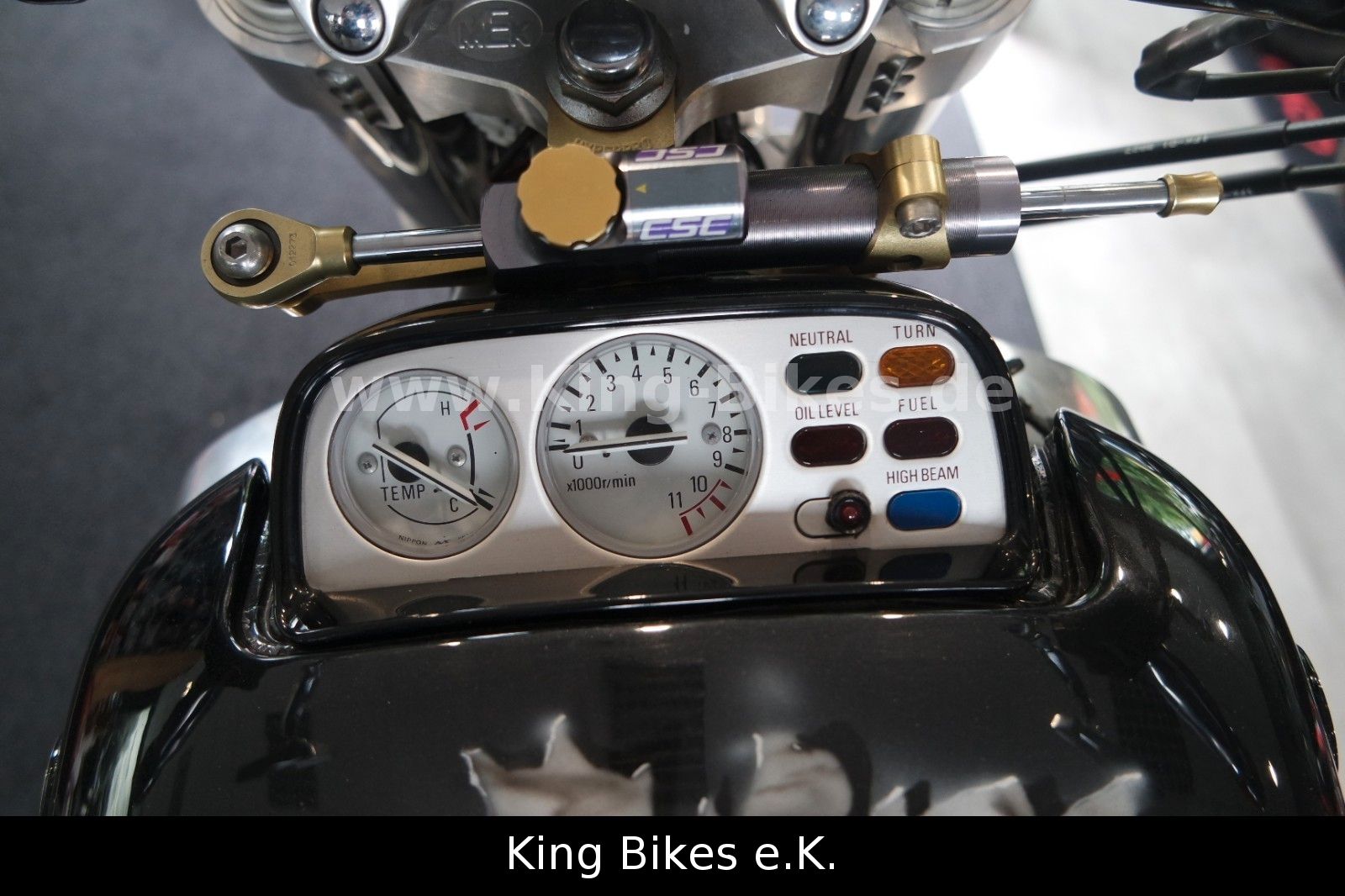 Fahrzeugabbildung Yamaha Vmax 1200 - Billet - White Power - Supertrapp