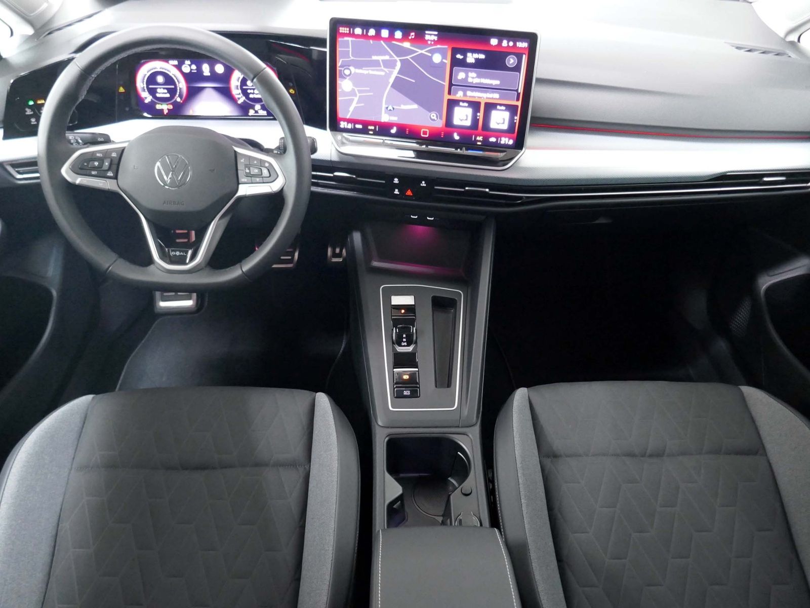 Fahrzeugabbildung Volkswagen Golf VIII Variant GOAL 2.0 TDI | LED AHK RFK ACC