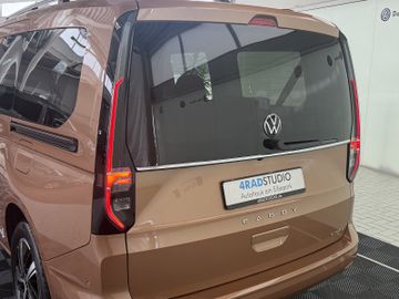 Volkswagen Caddy Maxi eHYBRID DSG STYLE LED ACC KAM 7SITZ