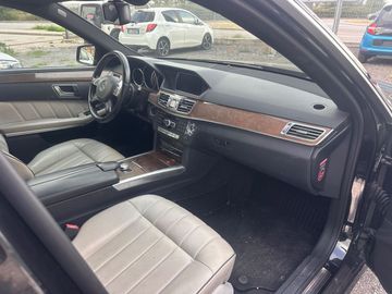 Mercedes E 250 - 12