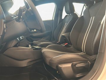 Fotografie 13 des Opel Corsa GS Automatik Kamera LED Sitzhzg Allwetter