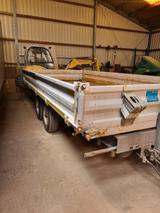 Blomenröhr dreiseiten Kipper - Blomenröhr LKWs