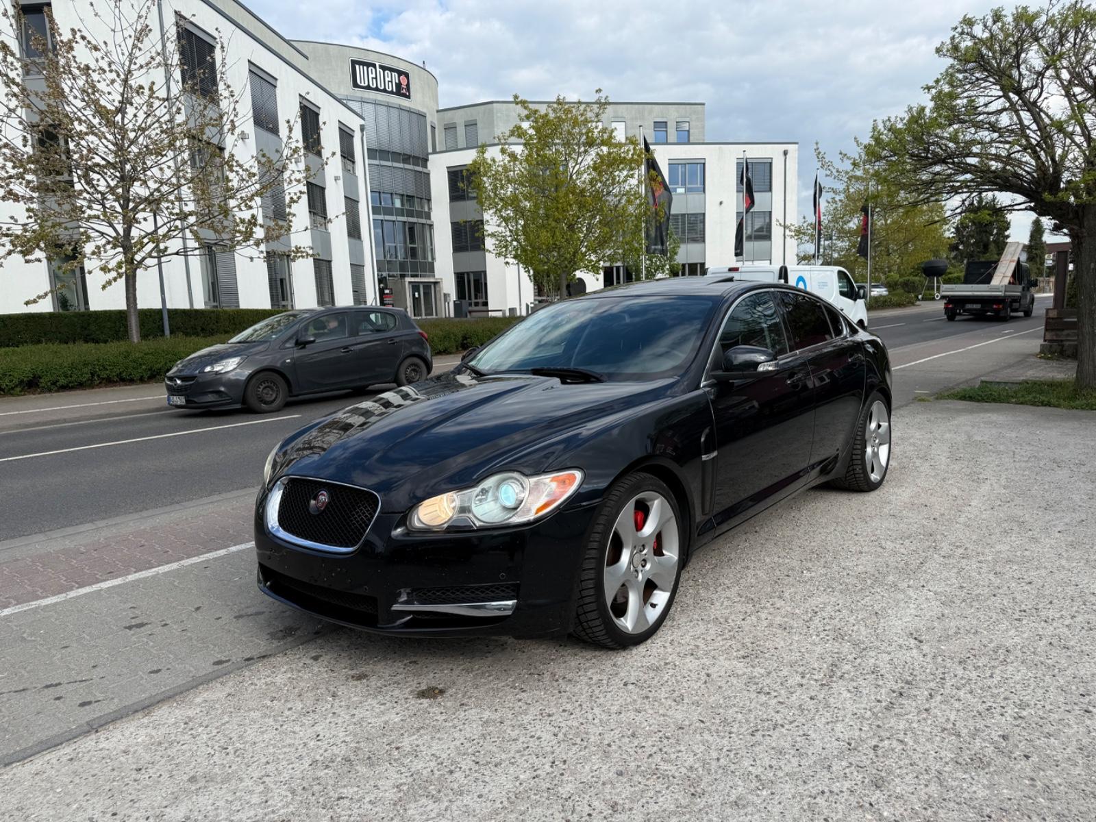 Jaguar XF 4.2 V8 Super Navi*GLS*Bowers&Willking*Volllll