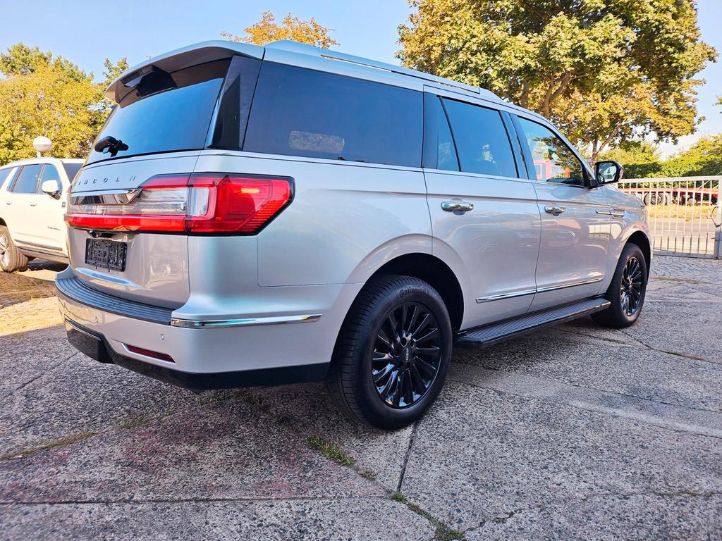 Lincoln Navigator