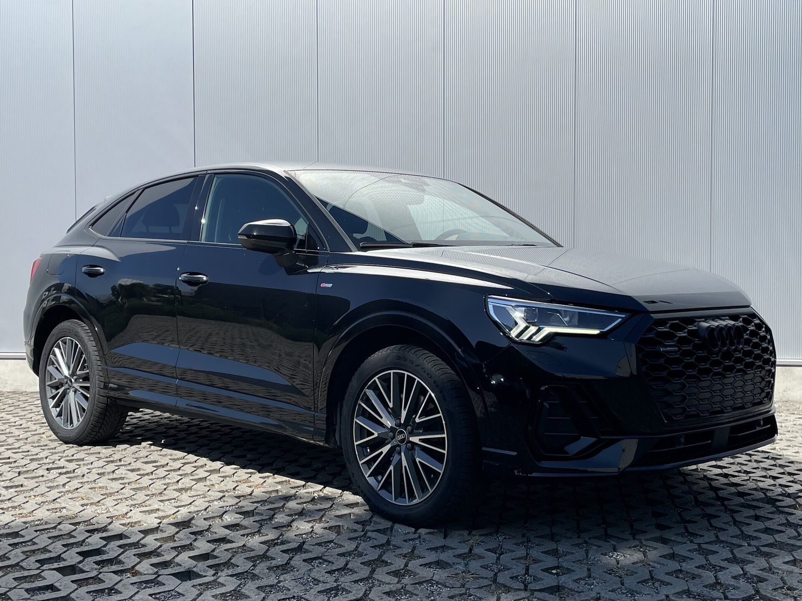 Audi Q3 40 TDI Sportback QUATTRO 2x S-Line TOW BLIS H imagem 2