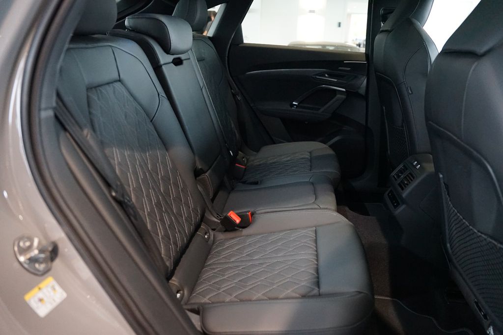 AUDI SQ5 Sportback TFSI | Pano | Carbon | Tech pro AUDI SQ5 Sportback TFSI | Pano | Carbon | Tech pro