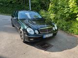 Mercedes-Benz Mercedes E-Klasse 240 - Mercedes-Benz E 240 von privat