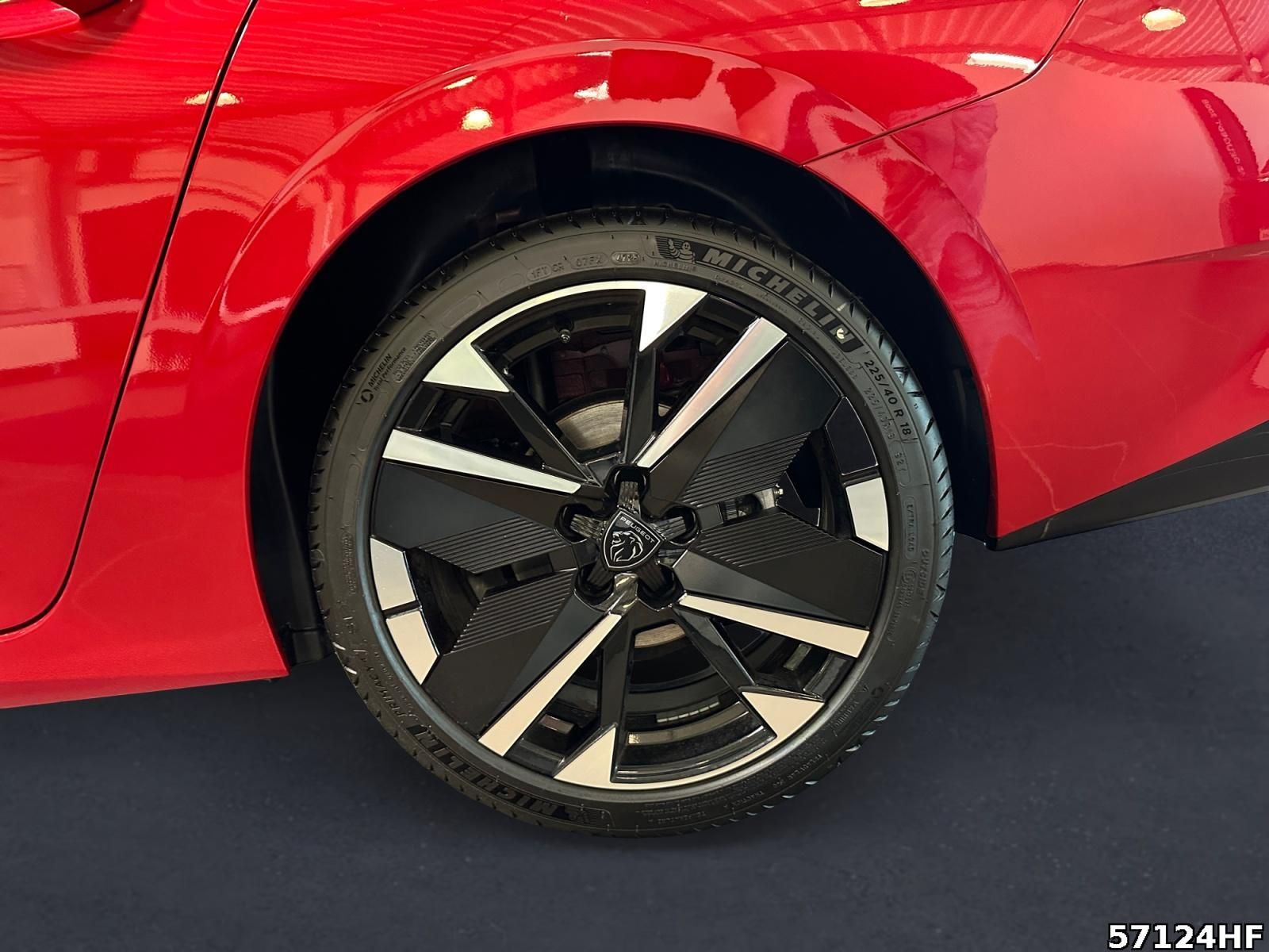 Fahrzeugabbildung Peugeot 308 SW GT Hybrid 145 e-DSC6