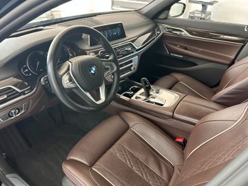 BMW 740 - 9