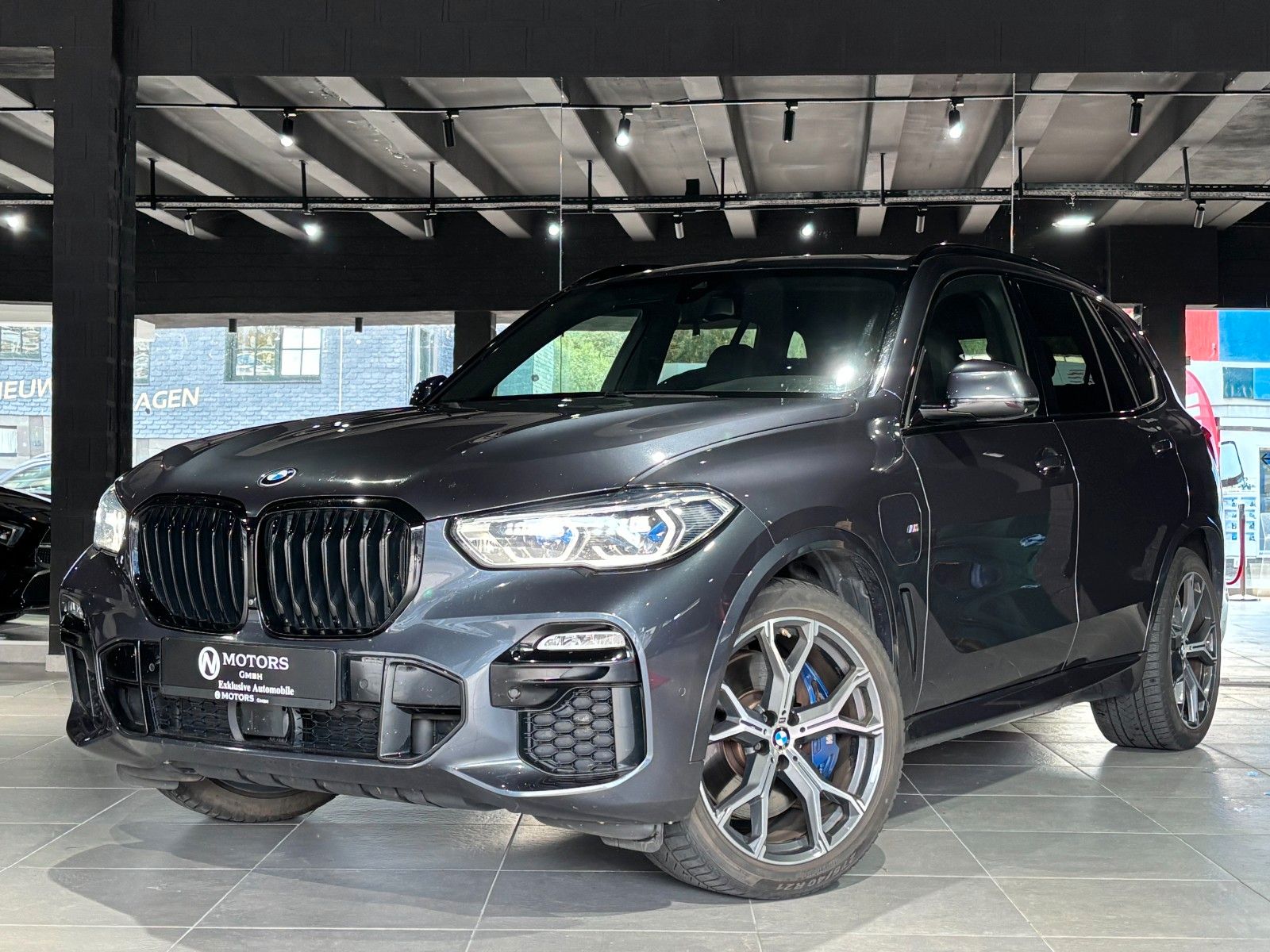 Fahrzeugabbildung BMW X5 xDrive 45e *M-Packet*HUD*360°Kam*Keyless