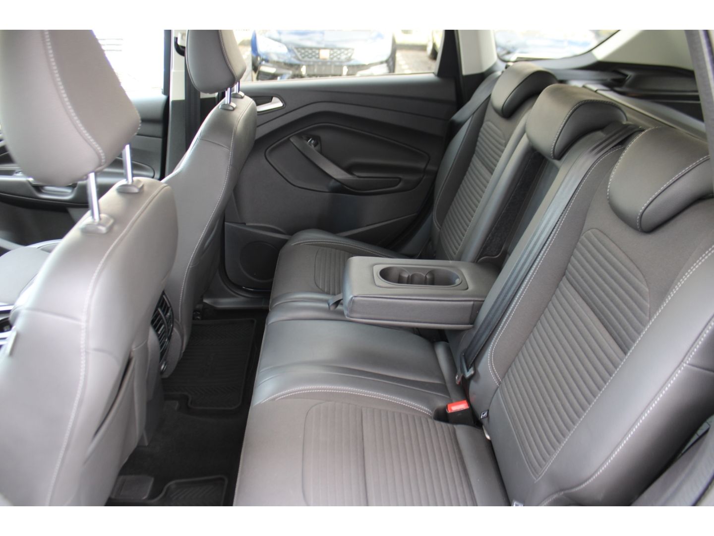 FORD Kuga 1.5 1,5 EcoBoost 2x4 Titanium Navi AHK WiPa - Image 8
