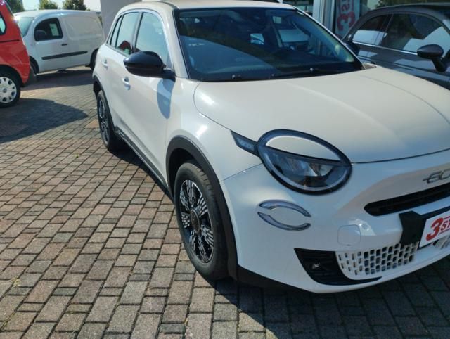 Fiat FIAT 600 Hybrid 145 CV DCT MHEV imagem 3