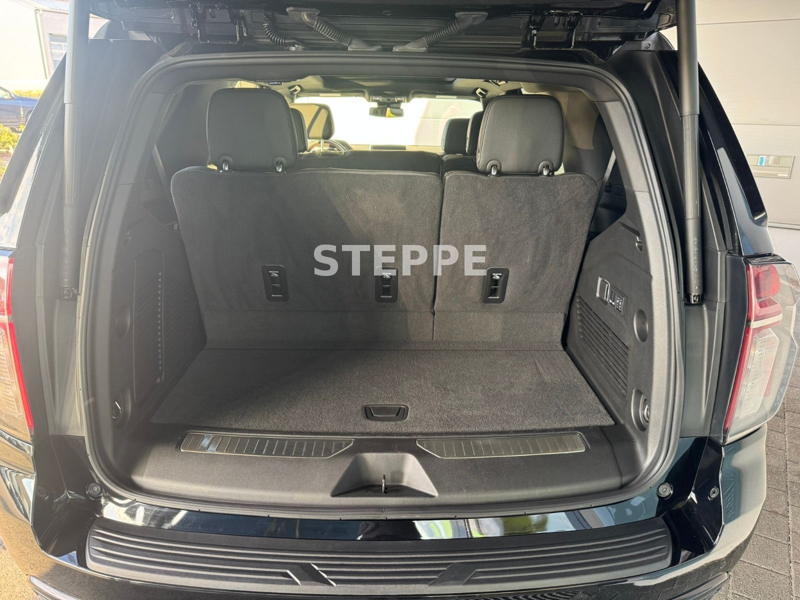 Chevrolet Tahoe 6,2 V8 RST 8-Sitzer  AHK  22"Alu