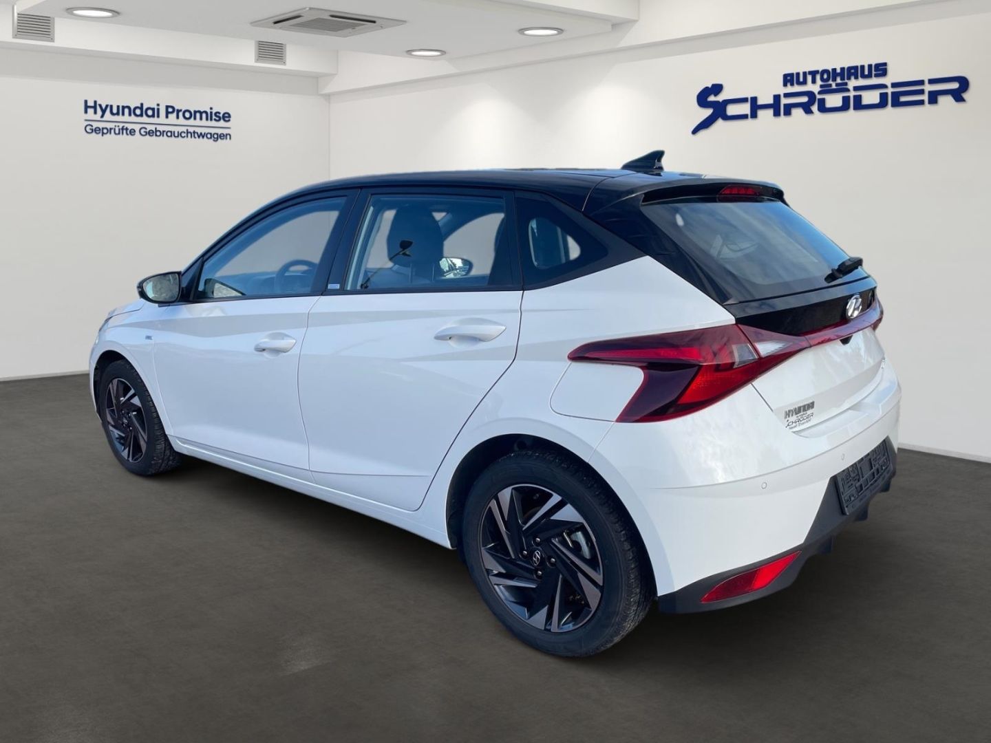 Fahrzeugabbildung Hyundai i20 1.0T Mild-Hybrid Intro Allwetter Sitzheizung