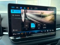Volkswagen T-Roc 1.5 eTSI DSG 2x R-Line ACC LED KAMERA AHK bei Autohaus Landmann & Maier OHG