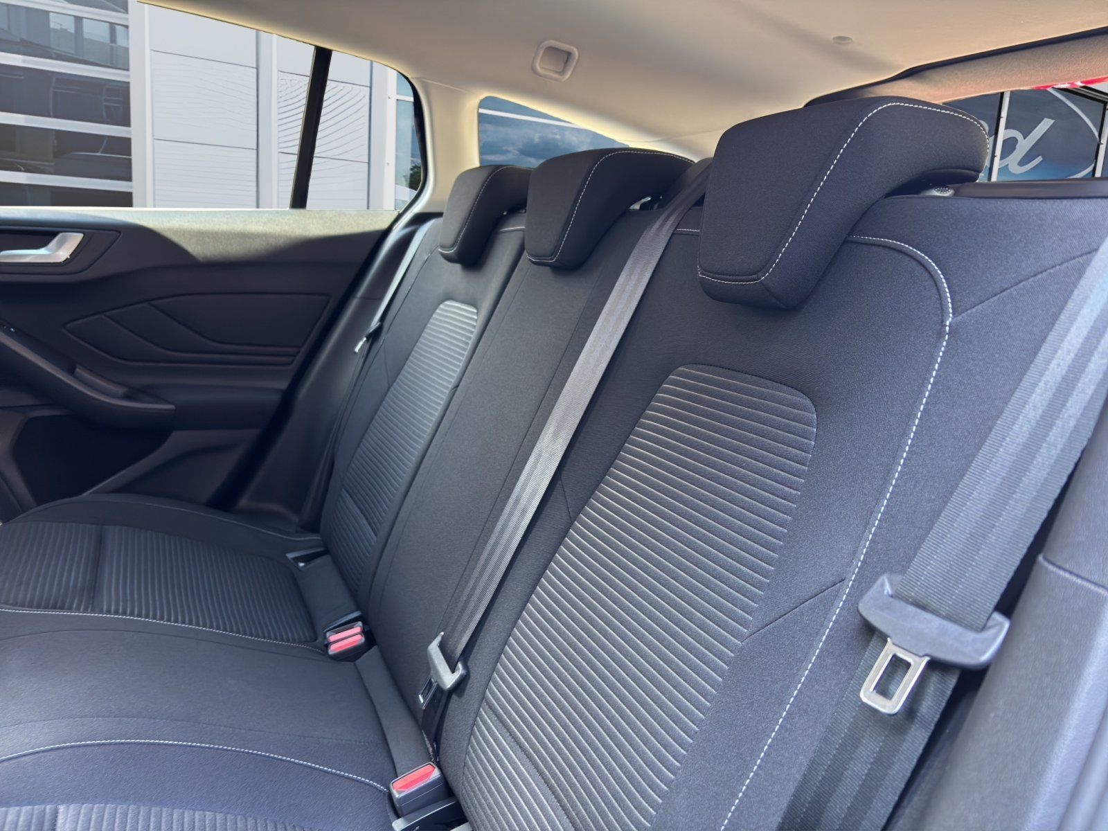 Fahrzeugabbildung Ford Focus 1.0 Ecoboost Titanium